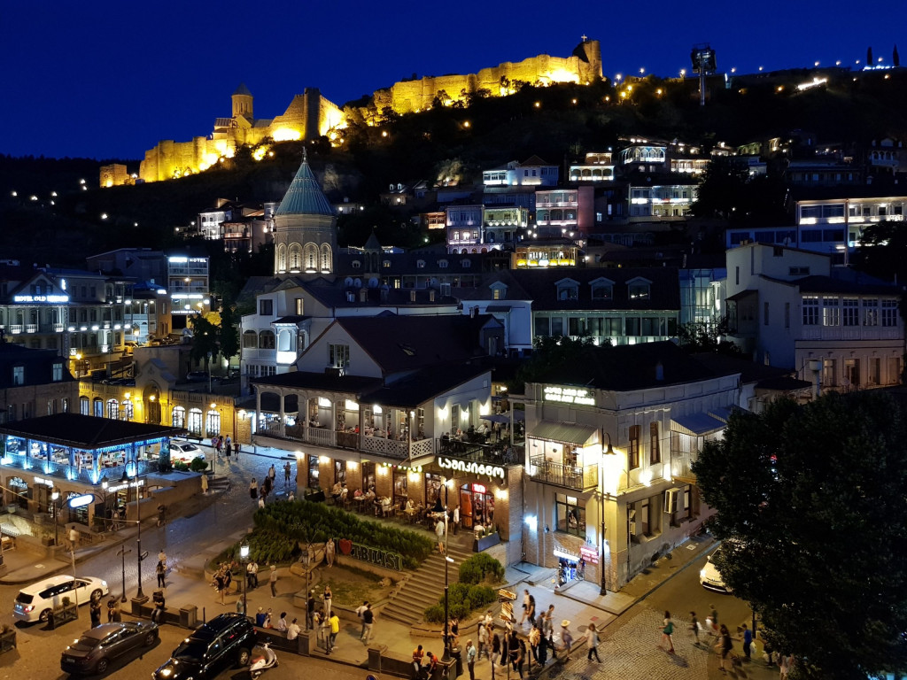 Tiflis bei Nacht