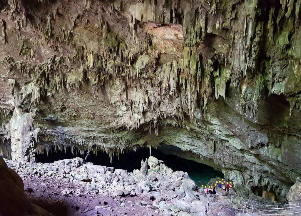 Gruta do Lago Azul Bonito